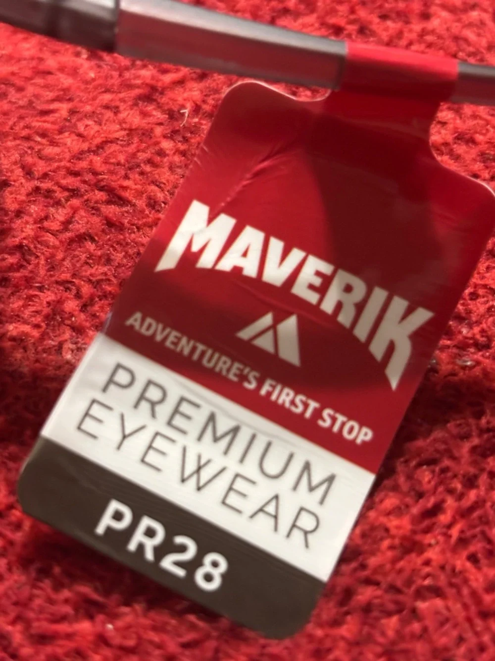 Maverik PR28 Polarized & Repels Water Sport Sunglasses - Dark Gray Lenses NWT